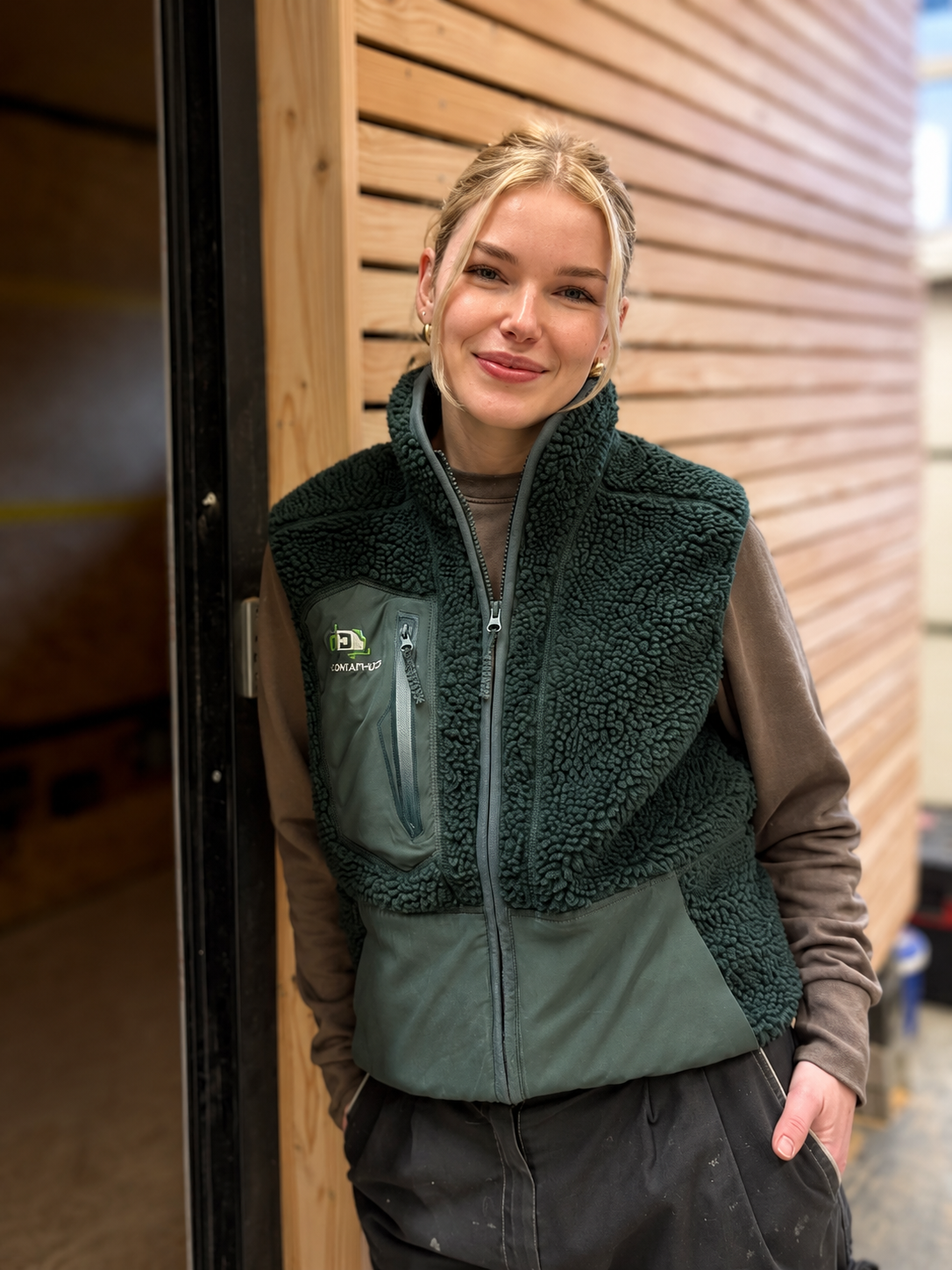 Enya Heldt, Schreinerin